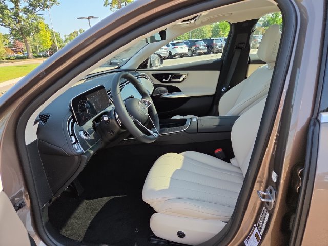 New 2027 Mercedes-Benz E 450 4MATIC Sedan image 22
