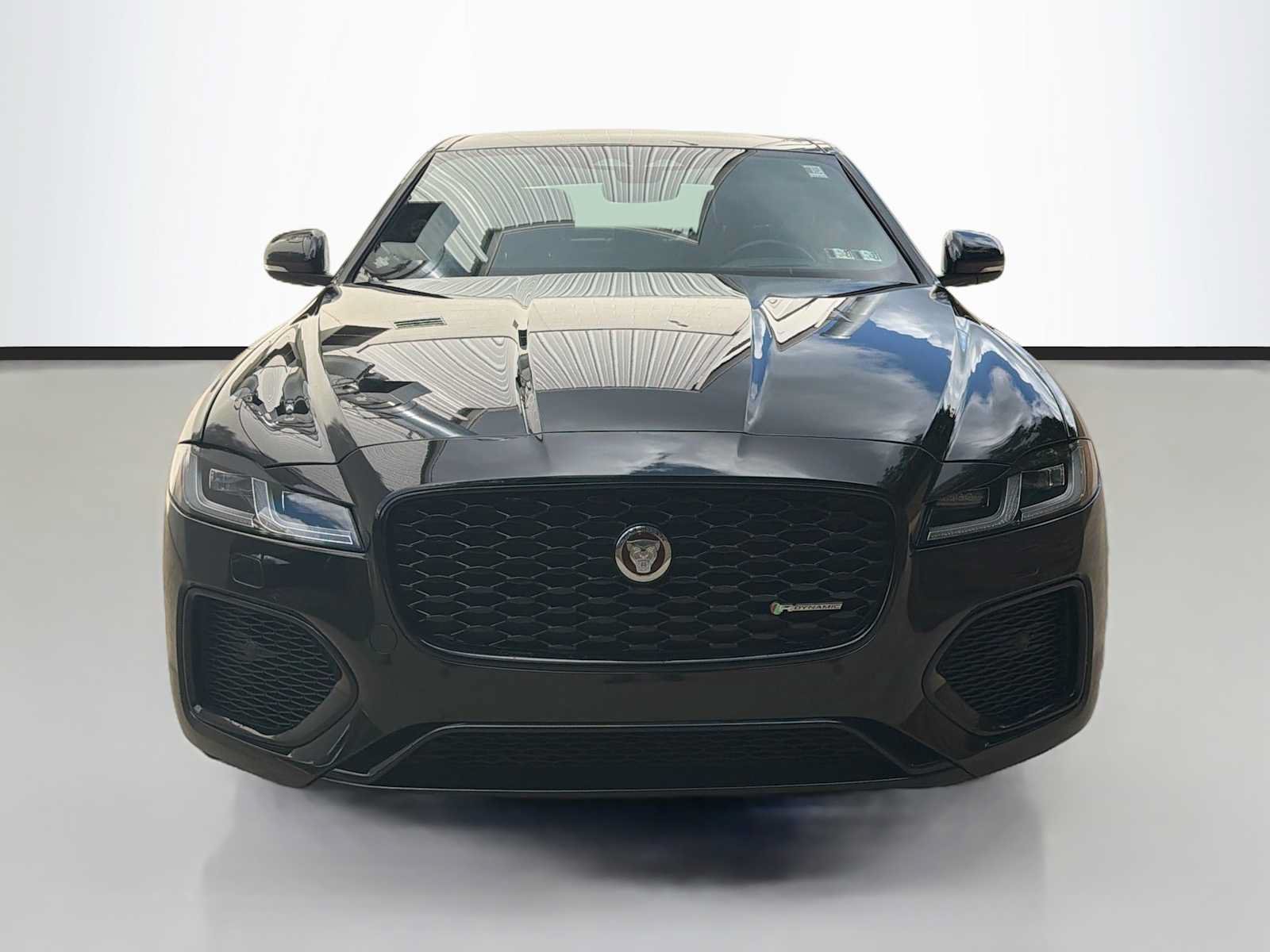 Certified 2023 Jaguar XF R-Dynamic SE AWD/4WD image 2