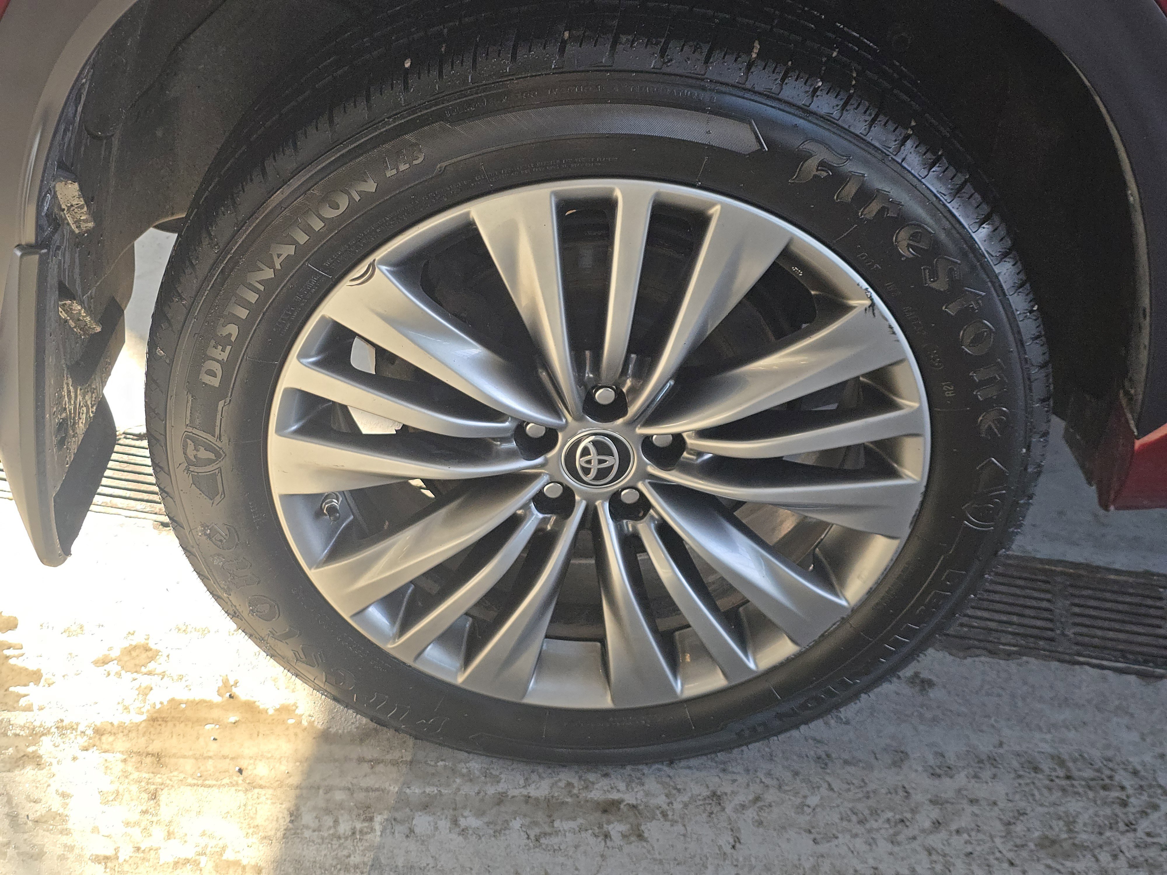 Used 2021 Toyota Highlander Platinum image 11