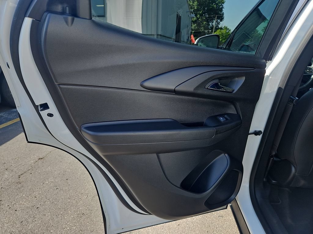 Used 2023 Chevrolet TrailBlazer ACTIV w/ Sun and Liftgate Package AWD/4WD image 19