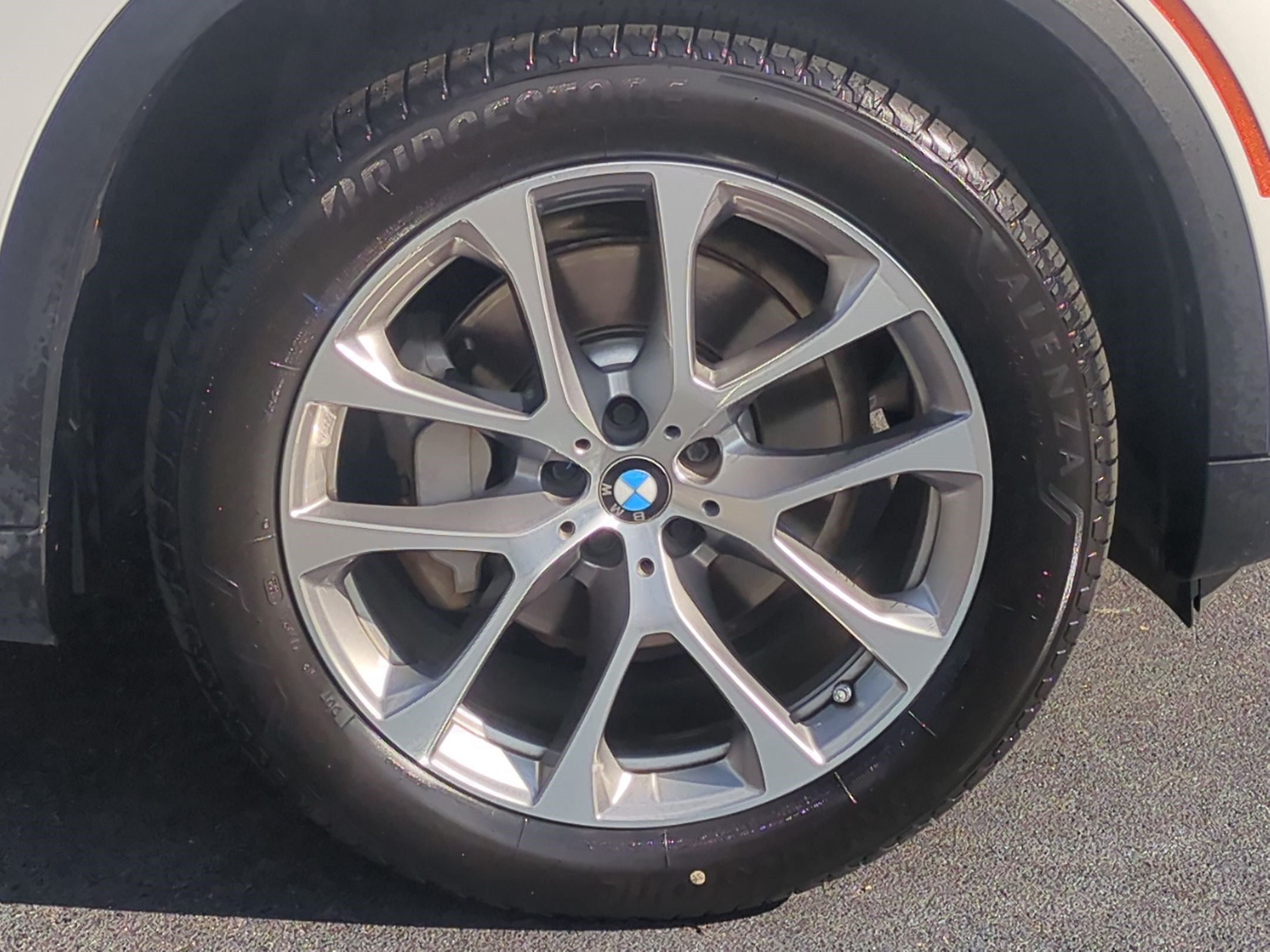 Used 2019 BMW X5 xDrive40i w/ Convenience Package AWD/4WD image 12