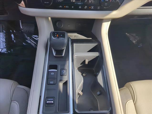 Used 2025 Nissan Pathfinder SL image 14