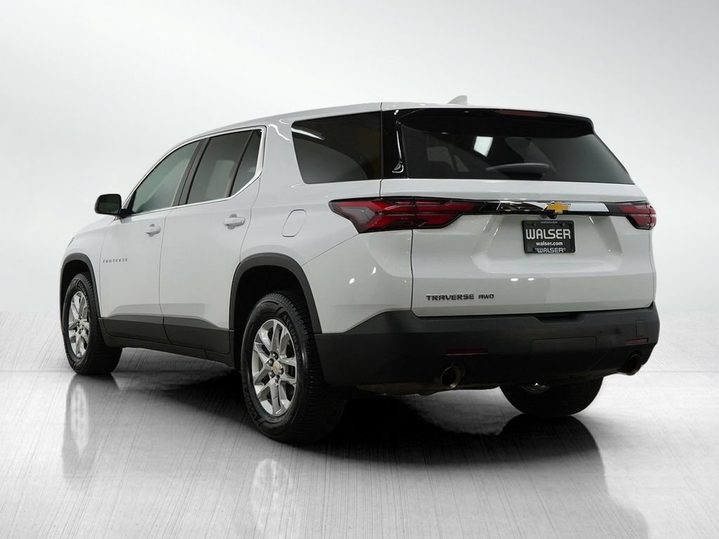 Used 2023 Chevrolet Traverse LS AWD/4WD image 3