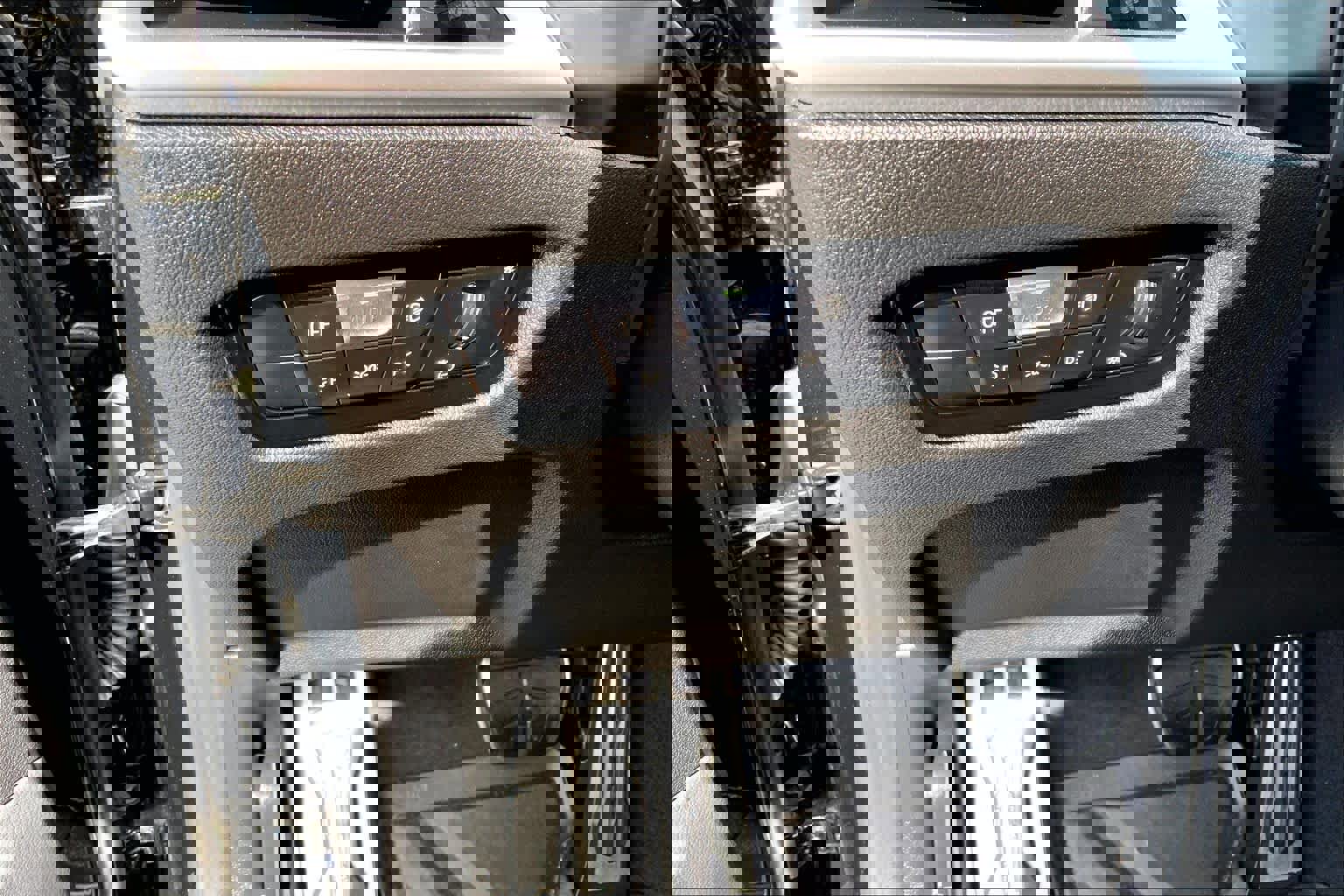 Used 2025 BMW M340i xDrive w/ Premium Package image 32