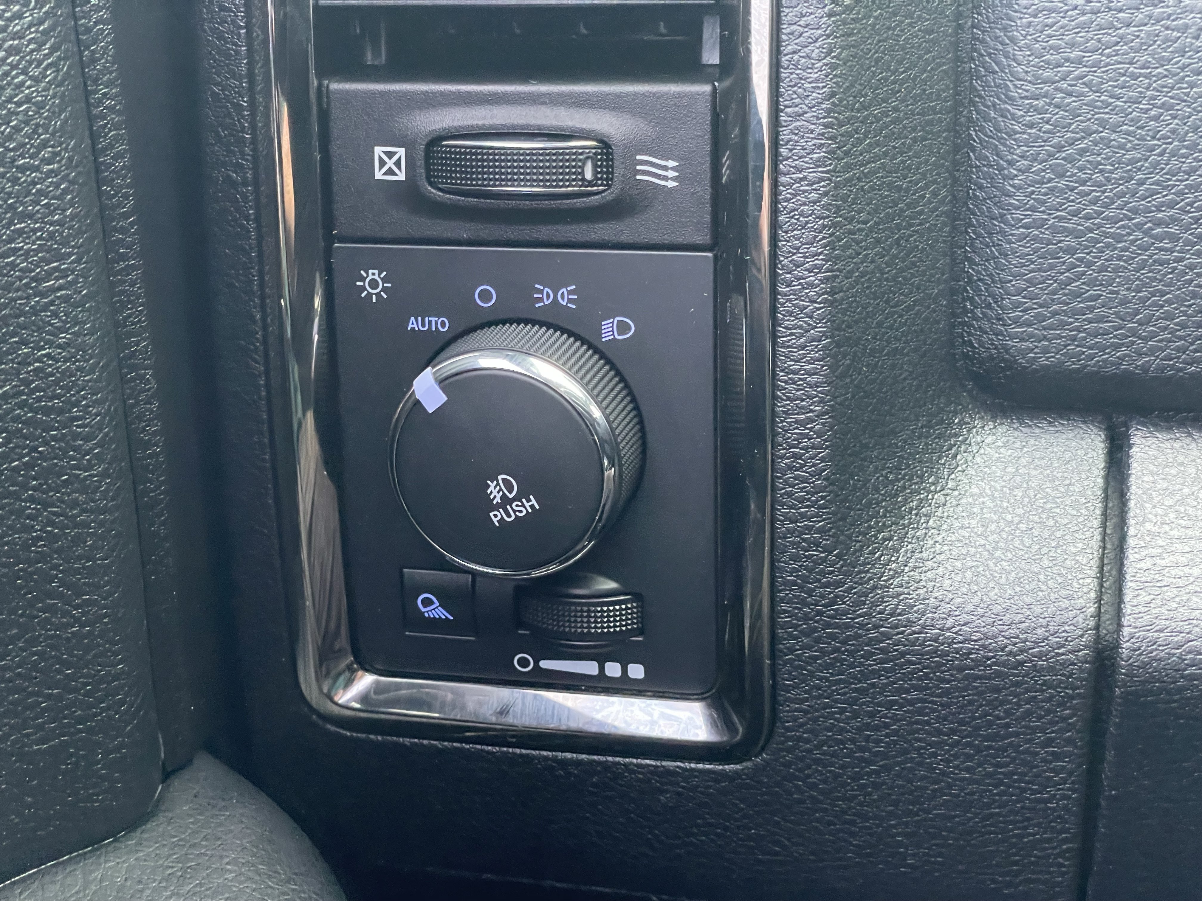 Used 2014 RAM 1500 Sport w/ Trailer Tow Group AWD/4WD image 15