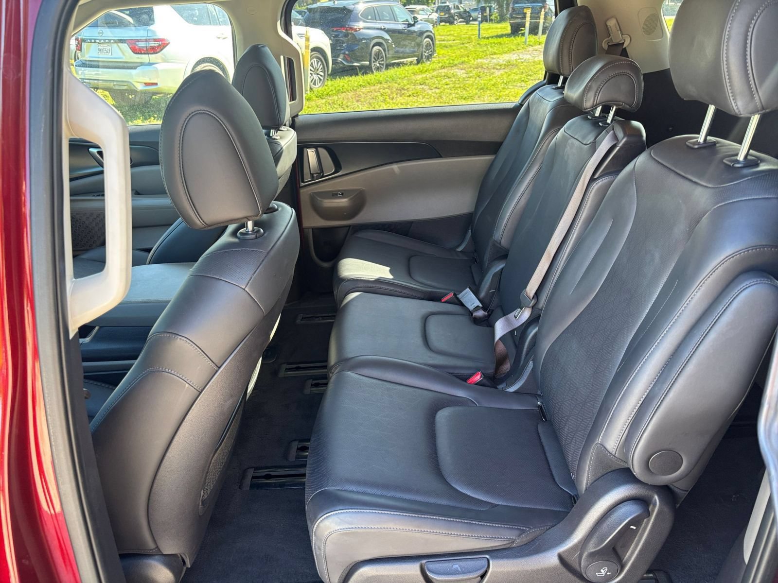 Used 2026 Kia Carnival FWD image 27