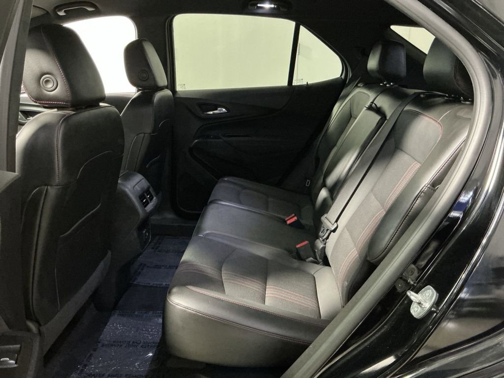 Used 2023 Chevrolet Equinox RS image 31