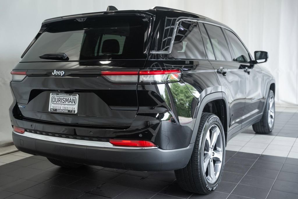 Certified 2023 Jeep Grand Cherokee 4WD 4xe w/ Luxury Tech Group II image 4