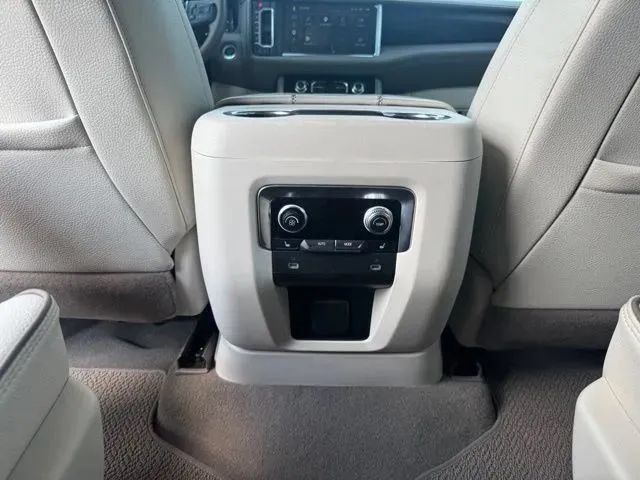 Used 2023 GMC Yukon Denali AWD/4WD image 21