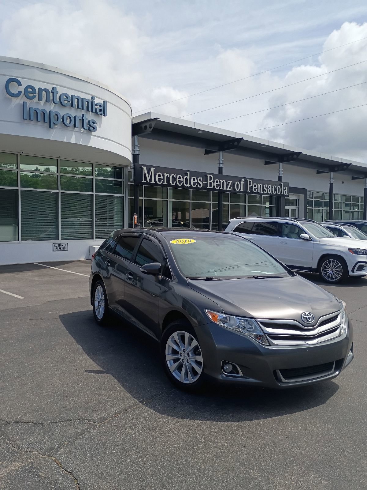 Used 2014 Toyota Venza XLE w/ XLE Premium Package FWD image 4
