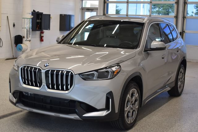 Used 2025 BMW X1 xDrive28i w/ Convenience Package AWD/4WD image 9