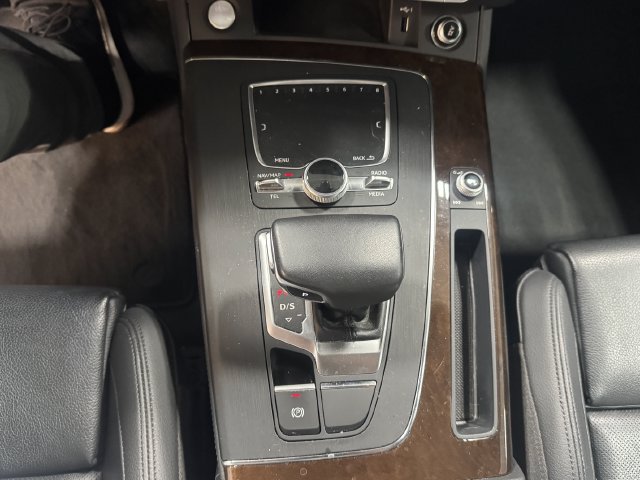 Used 2019 Audi Q5 2.0T Premium Plus w/ Premium Plus Package AWD/4WD image 22
