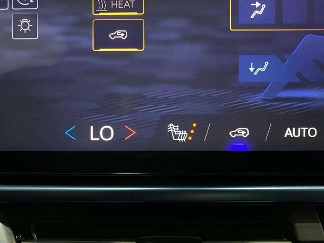 Used 2024 Chevrolet Equinox EV LT FWD image 44
