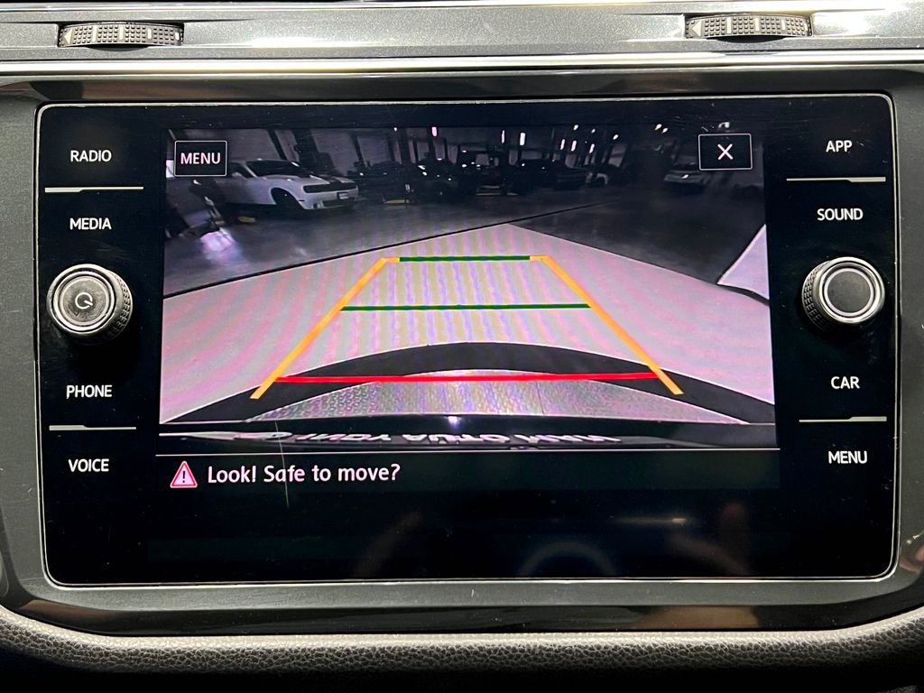 Used 2020 Volkswagen Tiguan SE AWD/4WD image 11