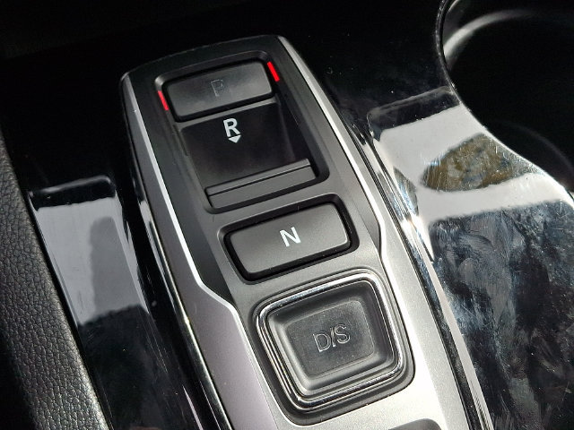 Used 2017 Honda Pilot Touring image 17