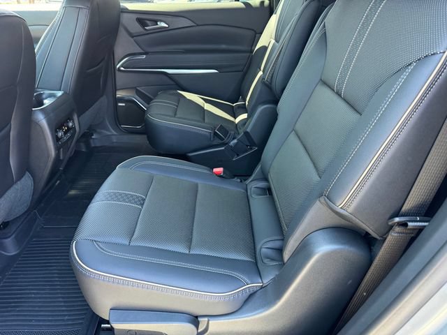 Certified 2025 Chevrolet Traverse High Country w/ LPO, Floor Liner Package AWD/4WD image 9