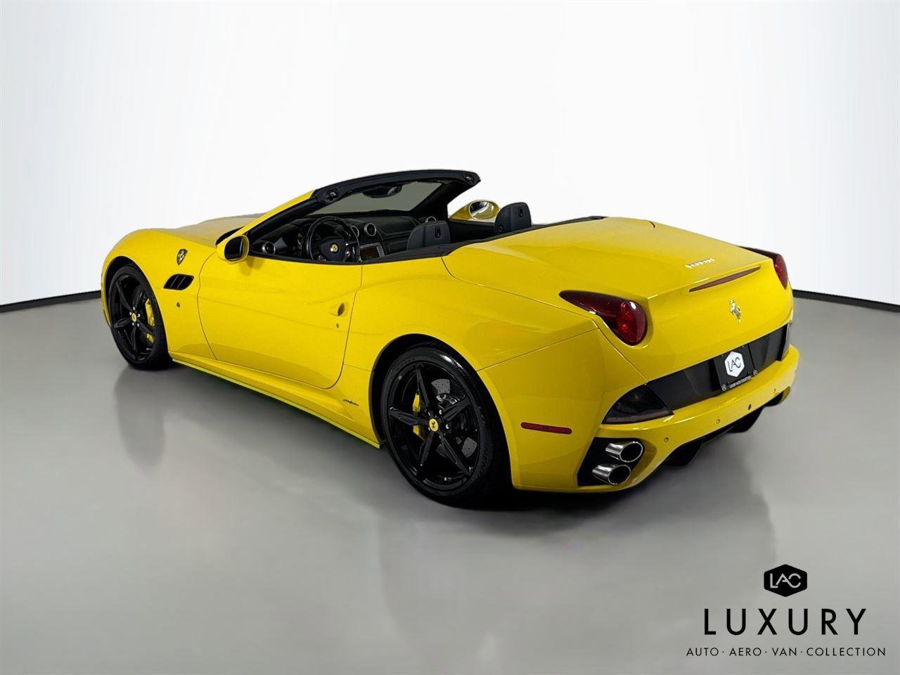 Used 2014 Ferrari California image 8