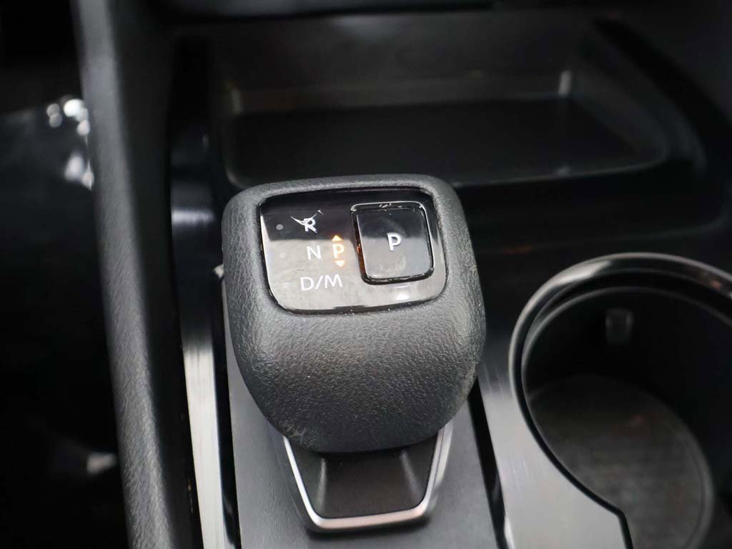 Used 2023 Nissan Rogue SV image 42