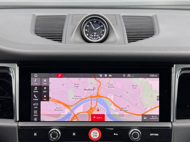 Certified 2025 Porsche Macan image 28