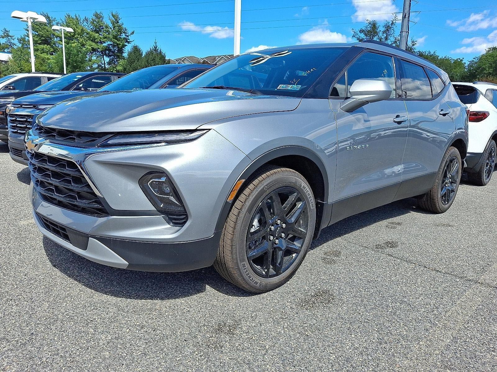 New 2026 Chevrolet Blazer LT w/ Convenience Package AWD/4WD image 2