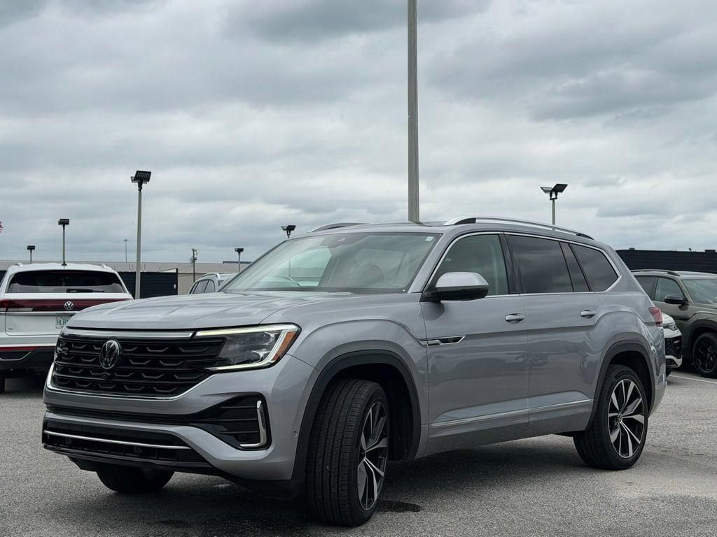 Used 2024 Volkswagen Atlas SEL Premium R-Line AWD/4WD image 7