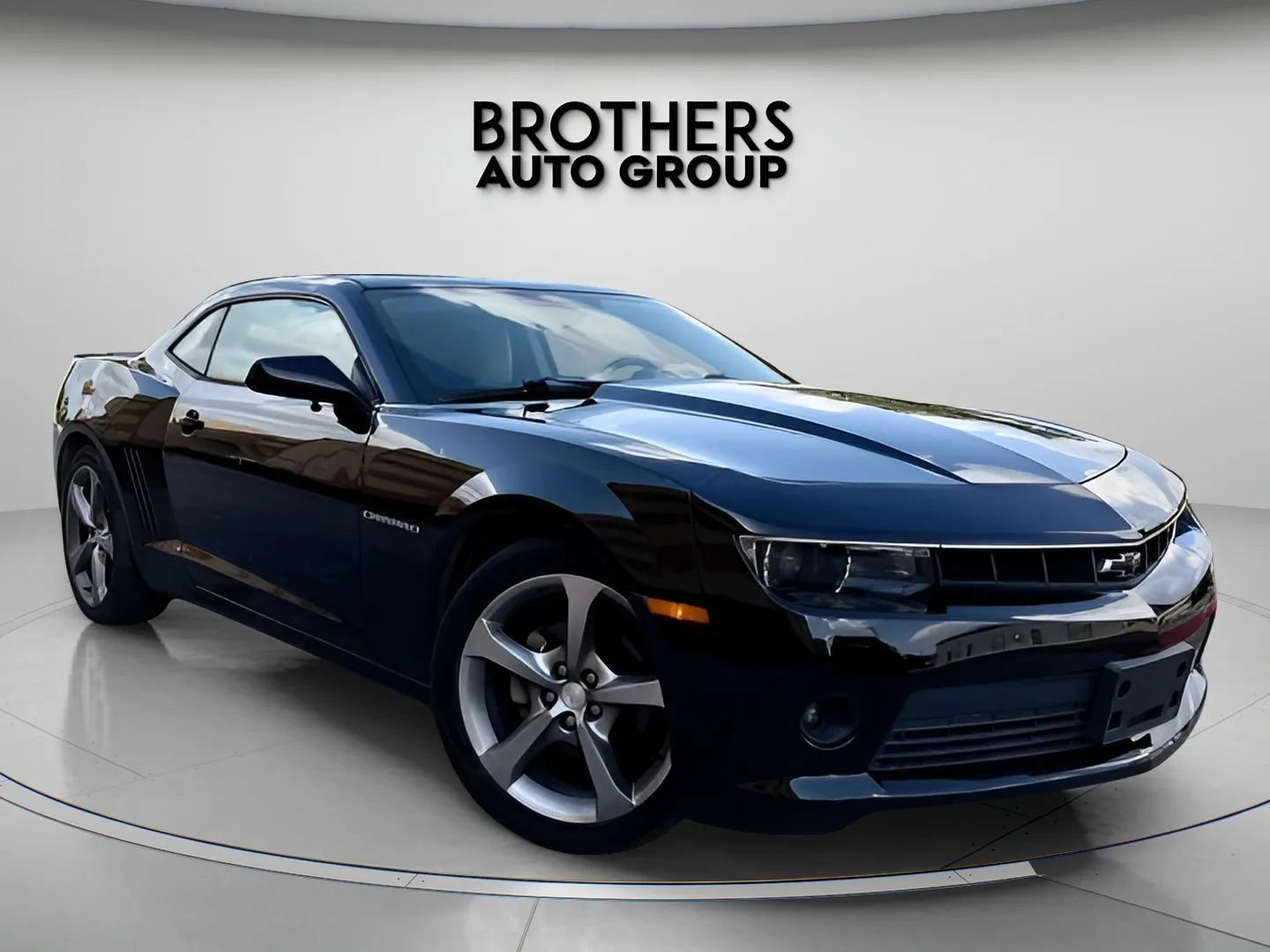 Used 2014 Chevrolet Camaro LT w/ RS Package RWD image 2
