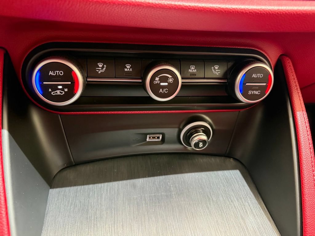 Used 2021 Alfa Romeo Stelvio Sprint w/ Nero Edizione RWD image 20
