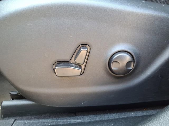 Certified 2022 Jeep Cherokee Latitude Lux w/ Sun & Sound Group AWD/4WD image 15