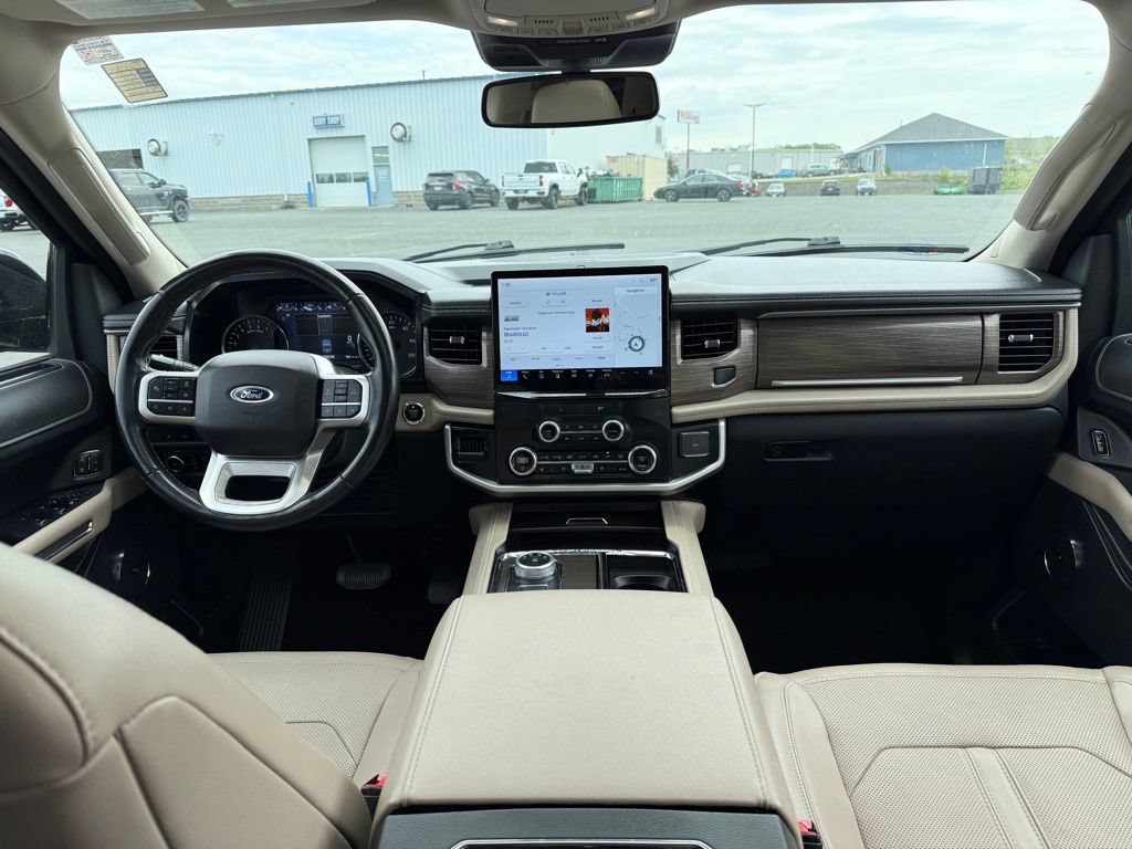 Used 2022 Ford Expedition Limited AWD/4WD image 14