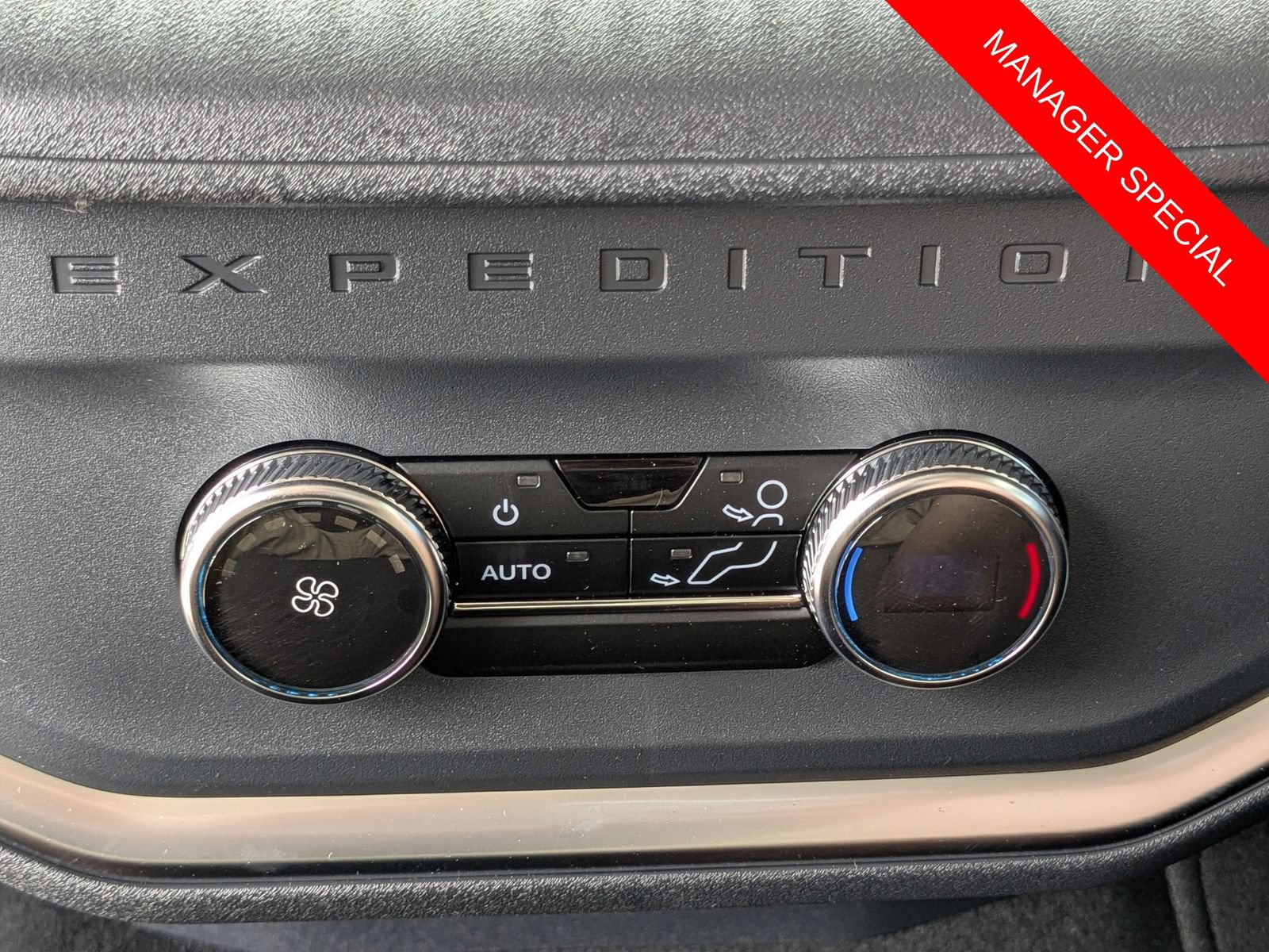 New 2026 Ford Expedition Active AWD/4WD image 16