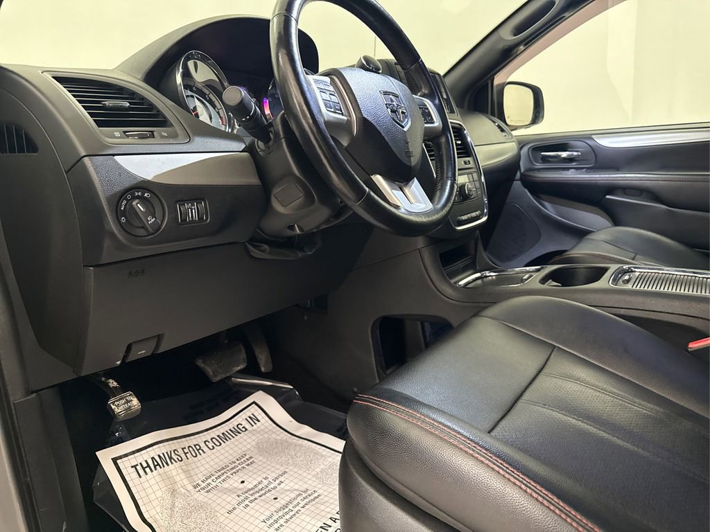 Used 2019 Dodge Grand Caravan GT image 32
