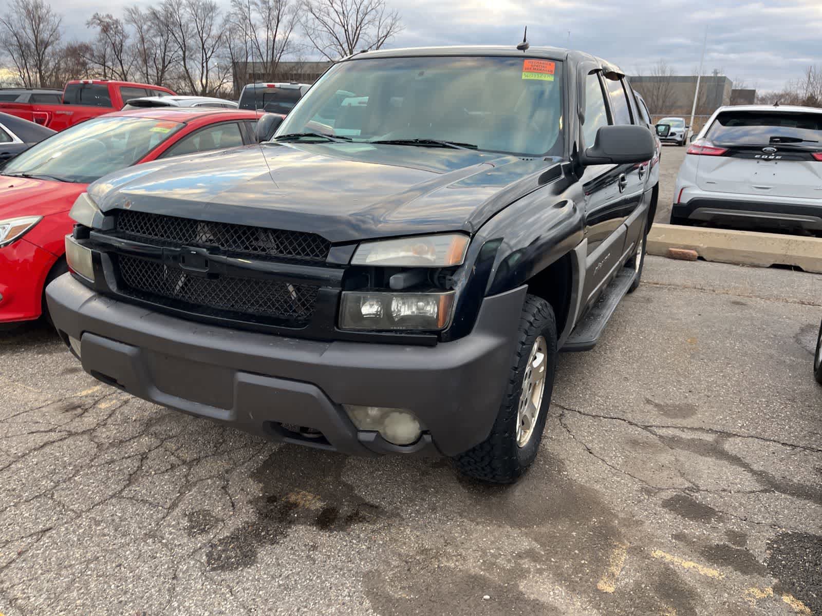 Used 2003 Chevrolet Avalanche 4x4 w/ Suspension Package, Off-Road image 3