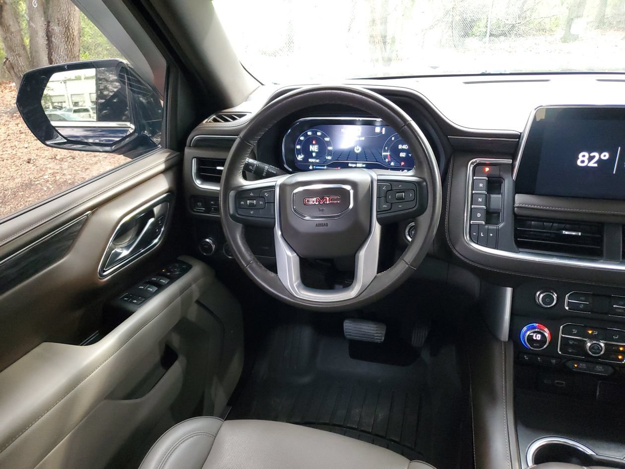 Used 2023 GMC Yukon SLT RWD image 12