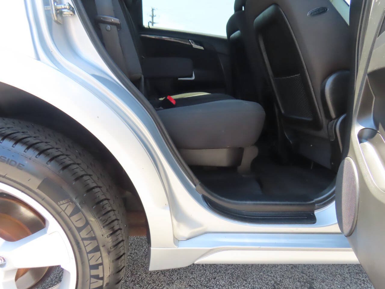Used 2014 Chevrolet Captiva Sport LT FWD image 13