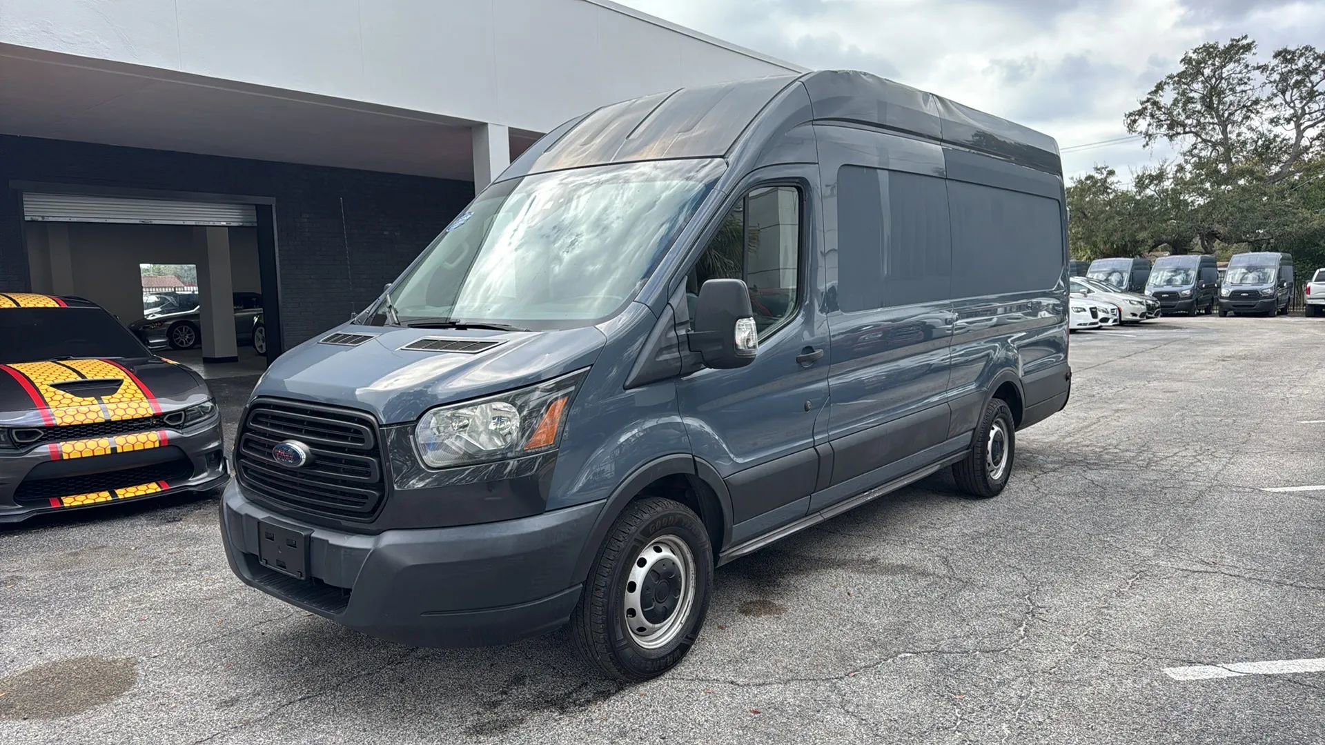 Used 2019 Ford Transit 250 148 High Roof Extended RWD image 3