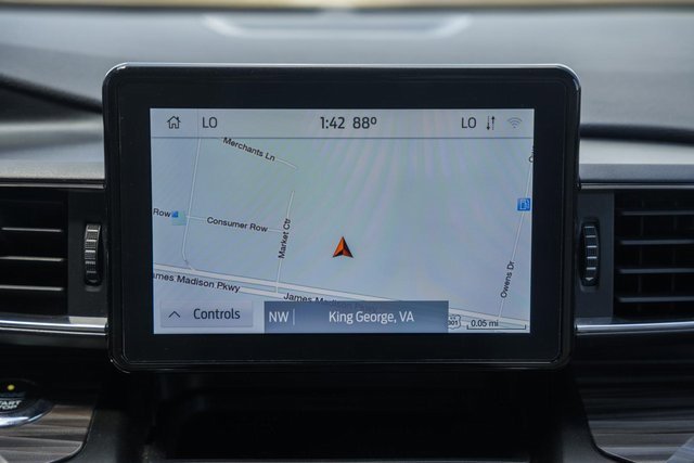 Used 2020 Ford Explorer Limited image 28