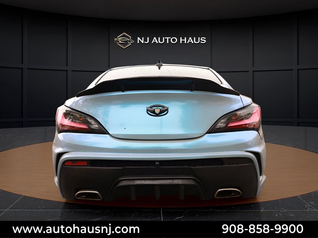 Used 2011 Hyundai Genesis 3.8 RWD image 7