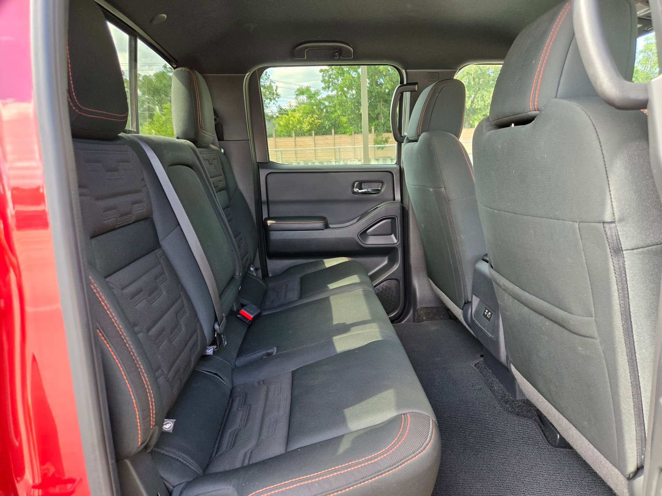 Used 2025 Nissan Frontier PRO-4X w/ Tow Package AWD/4WD image 26