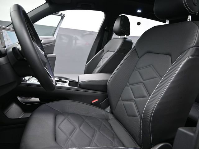 Used 2024 Volkswagen Atlas Cross Sport SE image 17