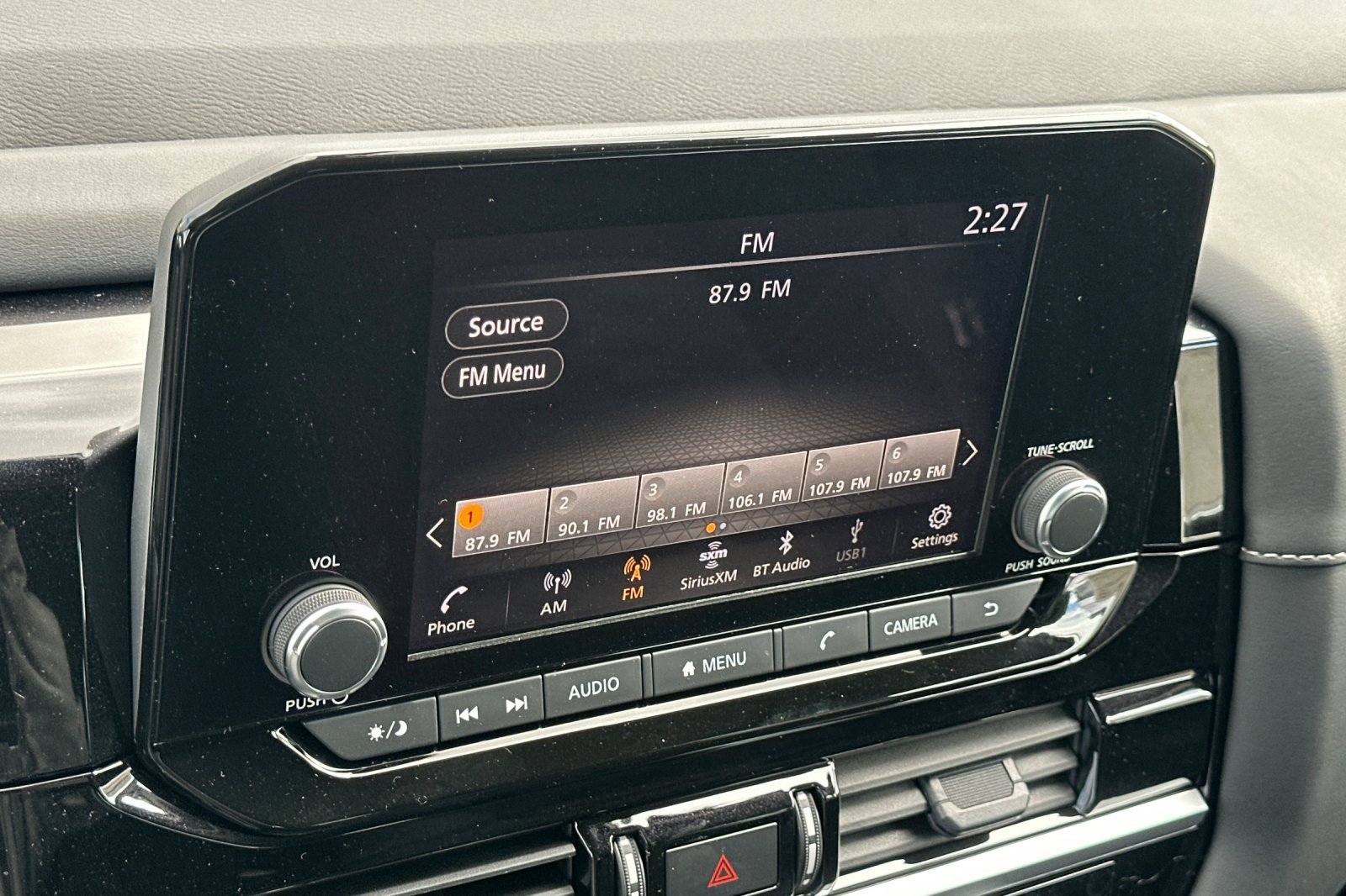 New 2025 Nissan Pathfinder SV w/ Black Appearance Package image 16