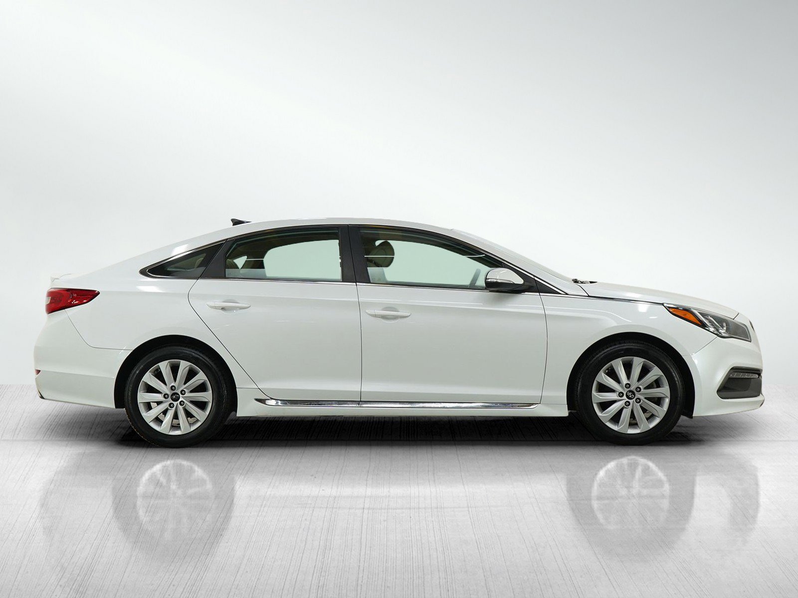 Used 2015 Hyundai Sonata Sport FWD image 6