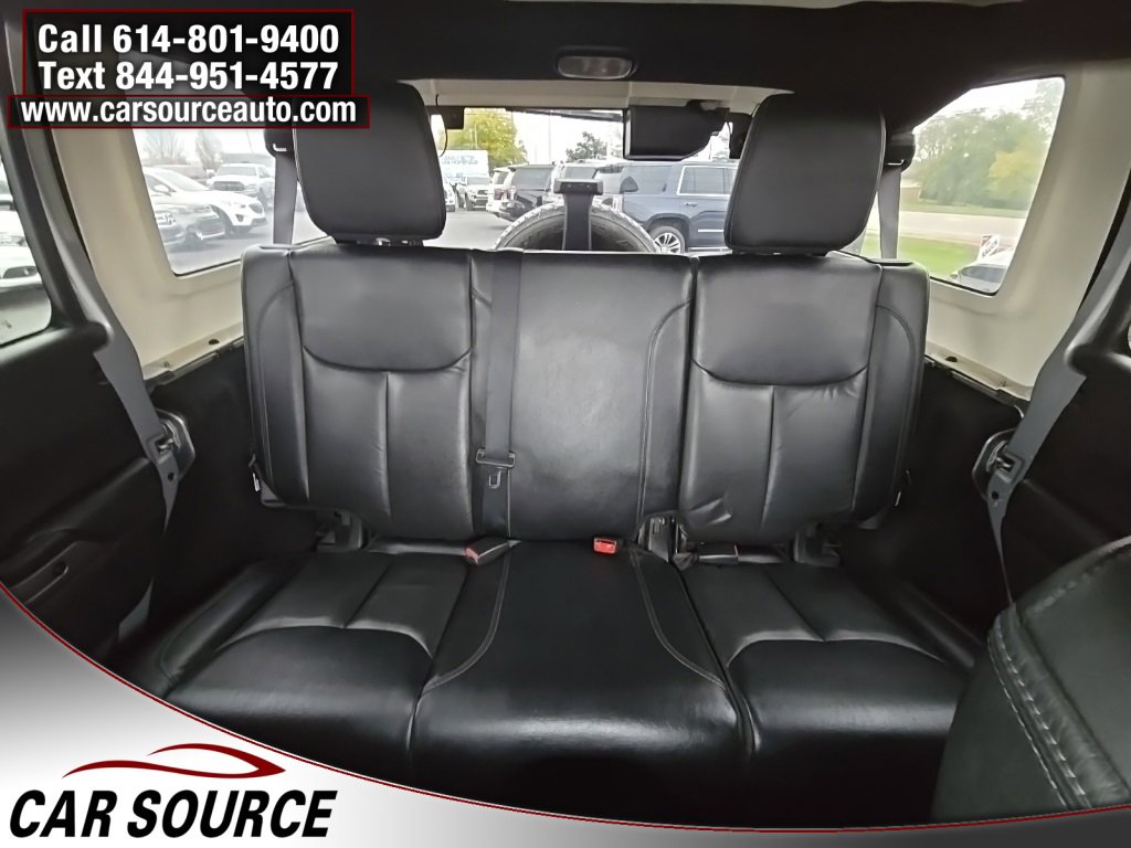 Used 2018 Jeep Wrangler Unlimited Sahara w/ Dual Top Group image 16