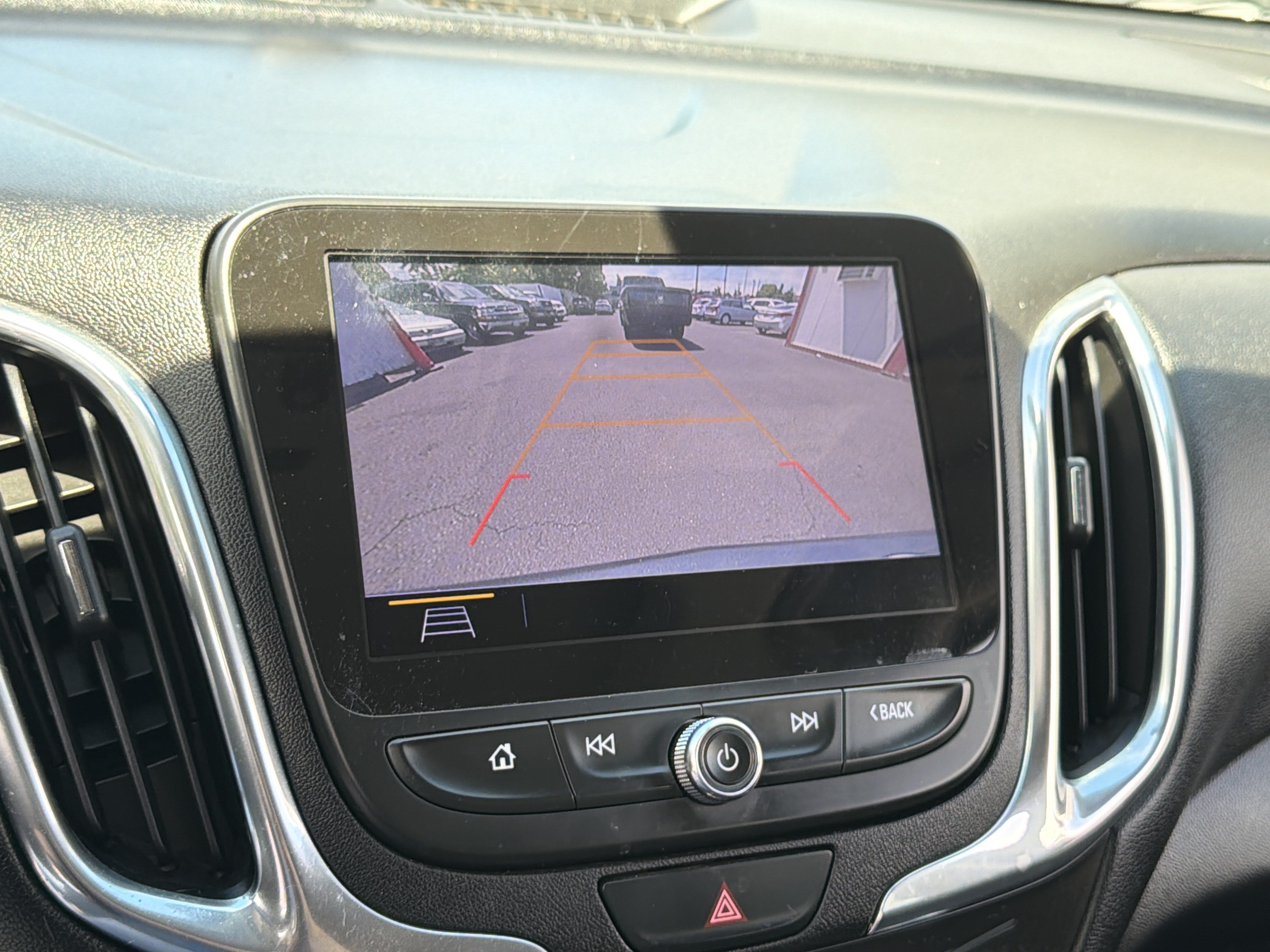 Used 2019 Chevrolet Equinox LT w/ Sun & Navigation Package AWD/4WD image 22