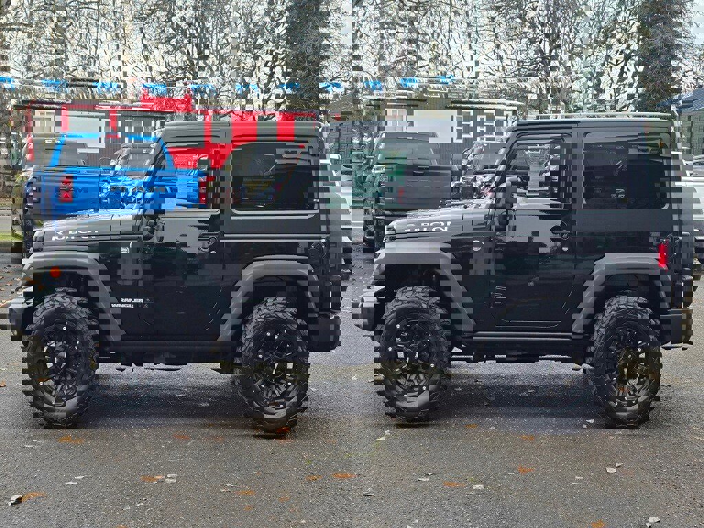 Used 2012 Jeep Wrangler Rubicon w/ Dual Top Group image 28