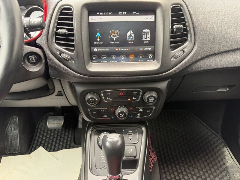 Used 2018 Jeep Compass Trailhawk w/ Leather Interior Group AWD/4WD image 21
