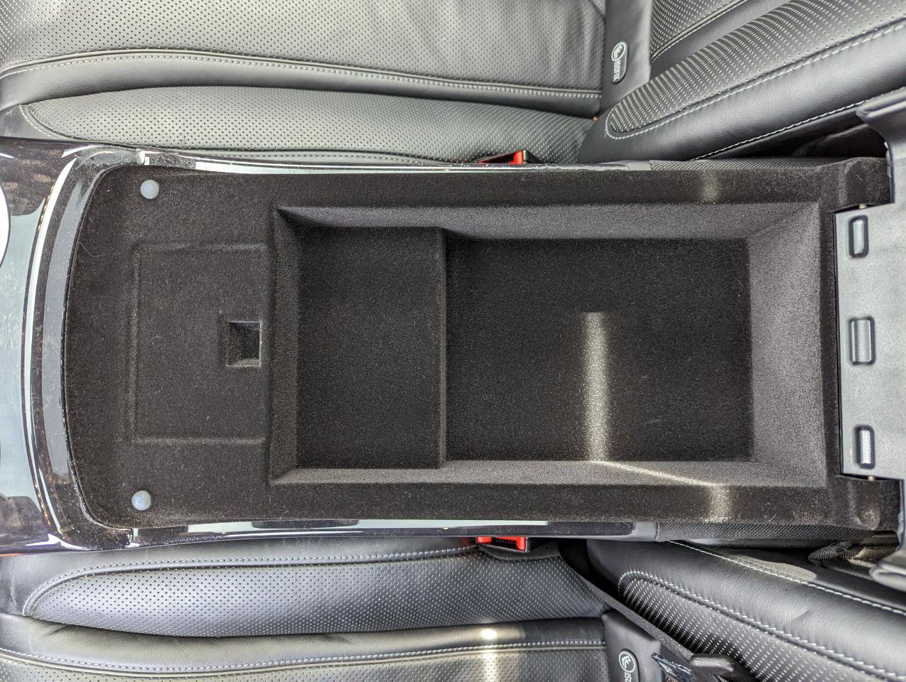 Used 2019 Mercedes-Benz S 560 4MATIC Sedan image 46