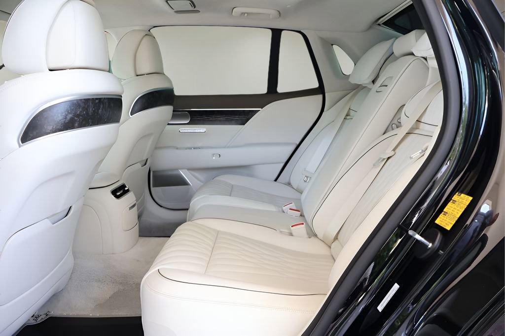 Used 2025 Genesis G90 3.5T AWD/4WD image 12