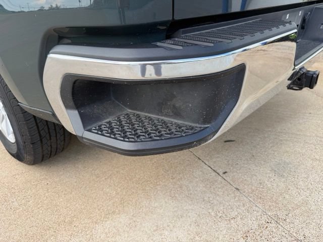 Used 2025 Chevrolet Silverado 1500 LT RWD image 9