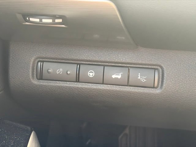 Used 2024 Nissan Pathfinder Platinum AWD/4WD image 31