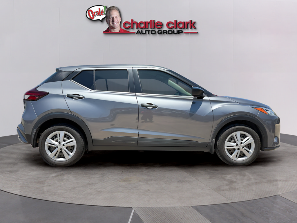 Used 2023 Nissan Kicks S FWD image 7